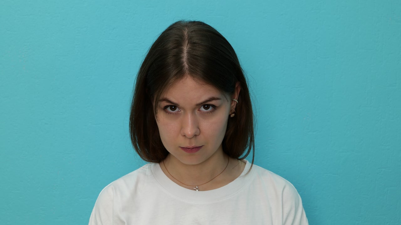 Chin lowered, recorded participant P0016