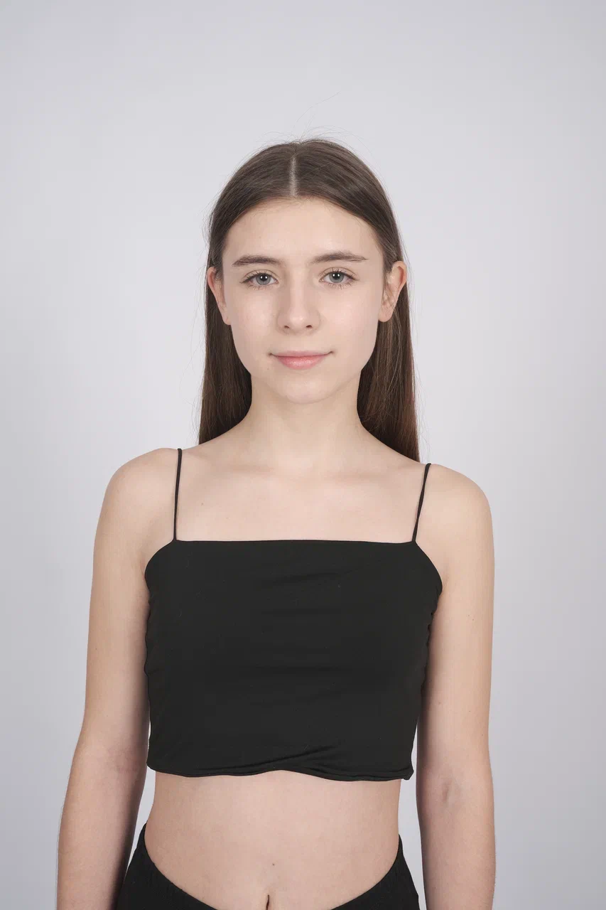 Polina B., Face / front